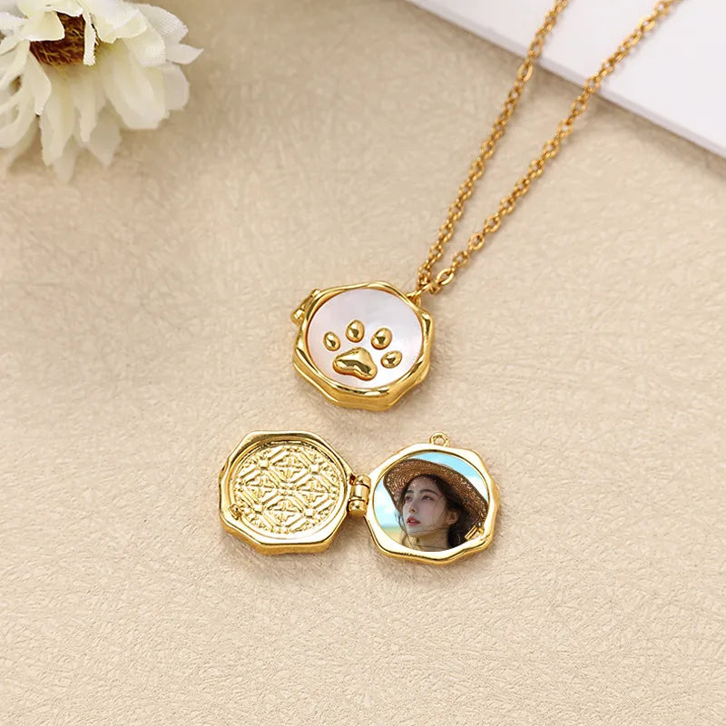 Photo Necklace Dog or Cat Paw